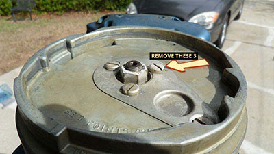 Evinrude 10 HP 1960 flywheel removal